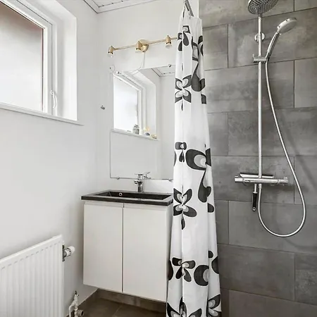 1499-aakirkeby-fyrreskoven-31 *